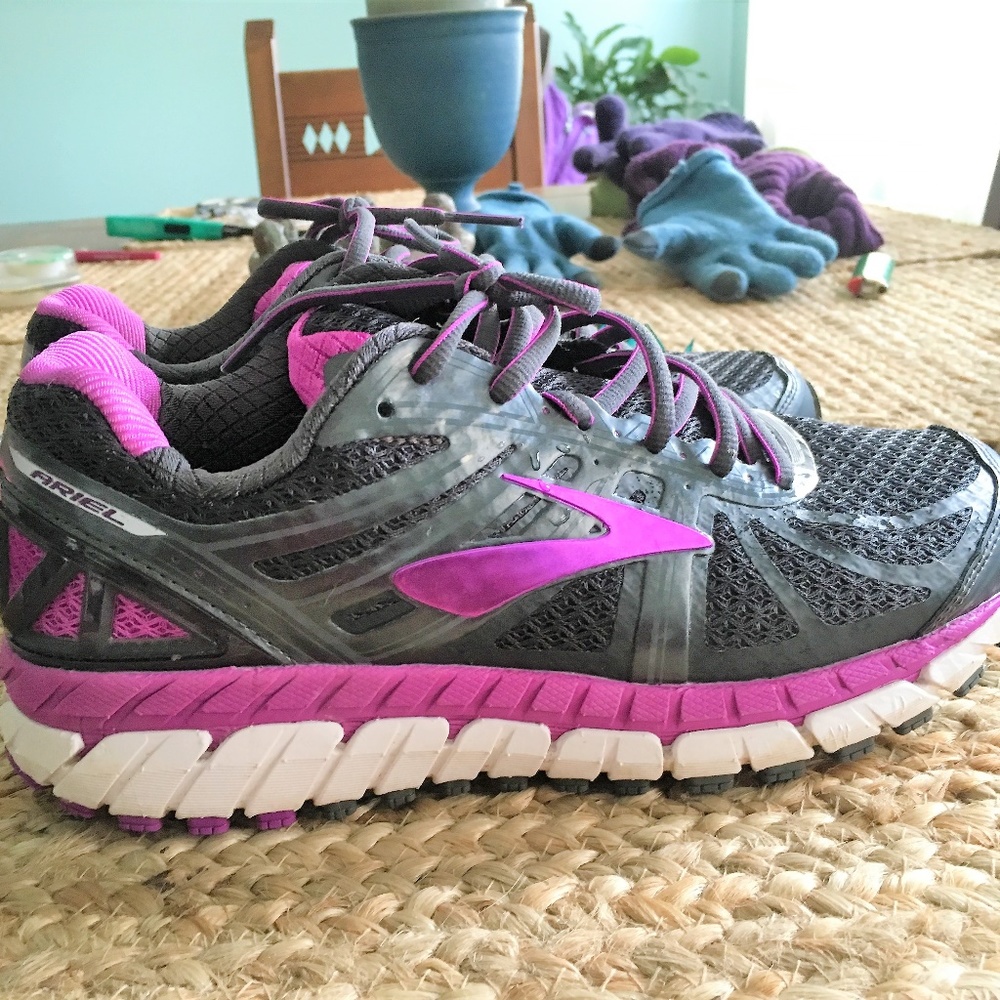Brooks Ariel '16 Running Shoes